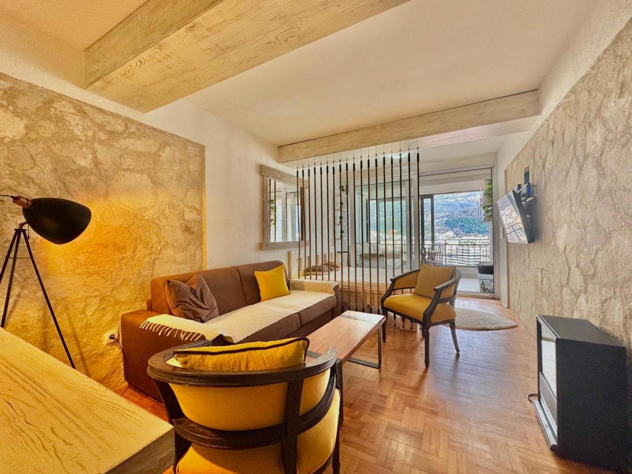 Apartment Sea View Terminal Budva